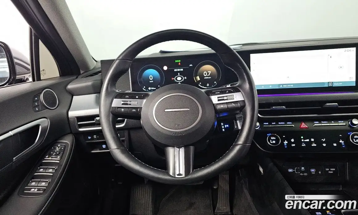 Hyundai Sonata 2023 1.6 автомат (гидро), фото 18