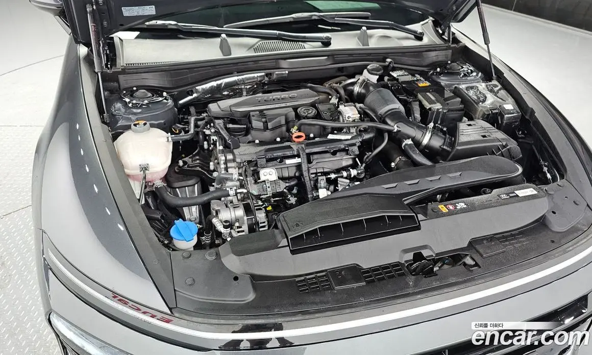 Hyundai Sonata 2023 1.6 автомат (гидро), фото 6