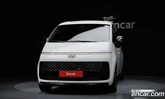 Hyundai Staria 2021 2.2 автомат (гидро), миниатюра 3