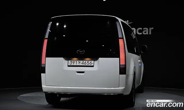 Hyundai Staria 2021 2.2 автомат (гидро), миниатюра 4