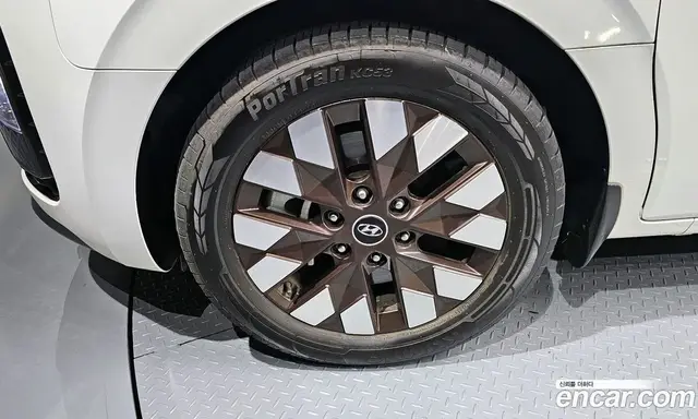 Hyundai Staria 2021 2.2 автомат (гидро), миниатюра 5