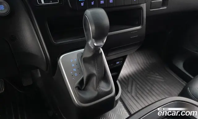 Hyundai Staria 2023 3.5 автомат (гидро), миниатюра 11