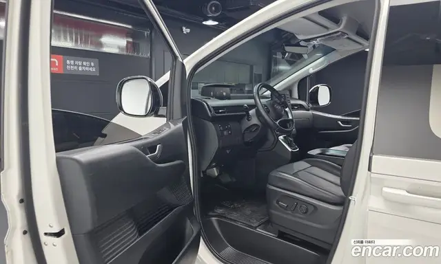 Hyundai Staria 2023 3.5 автомат (гидро), миниатюра 12