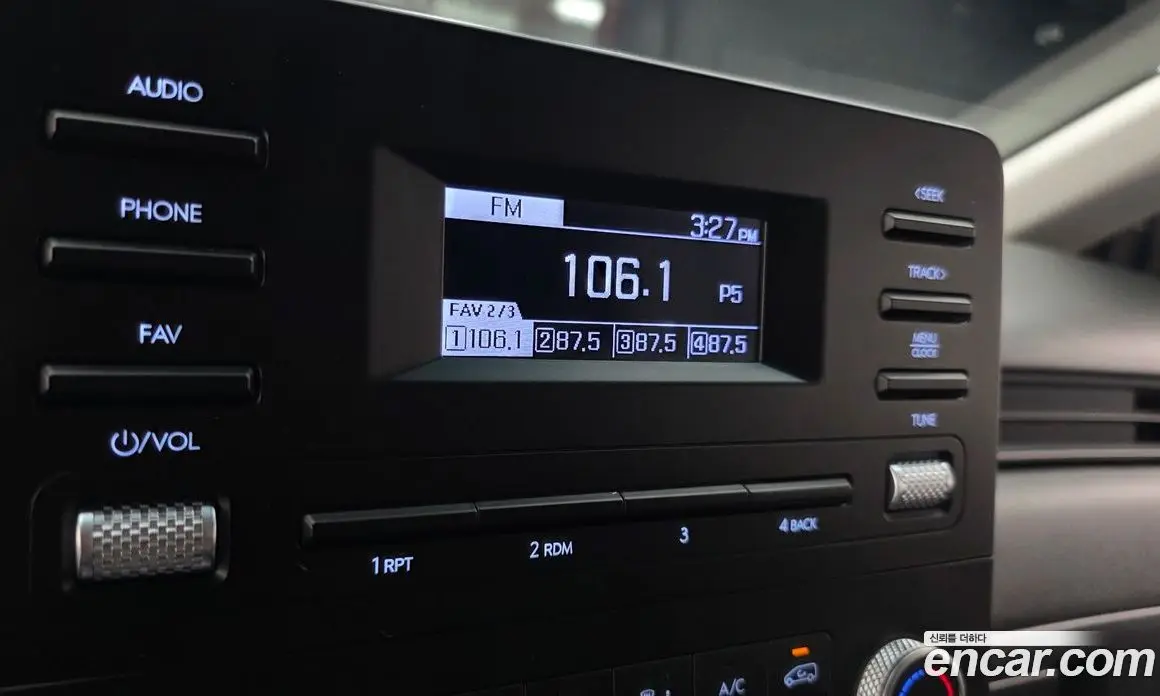 Hyundai Staria 2023 3.5 автомат (гидро), фото 20
