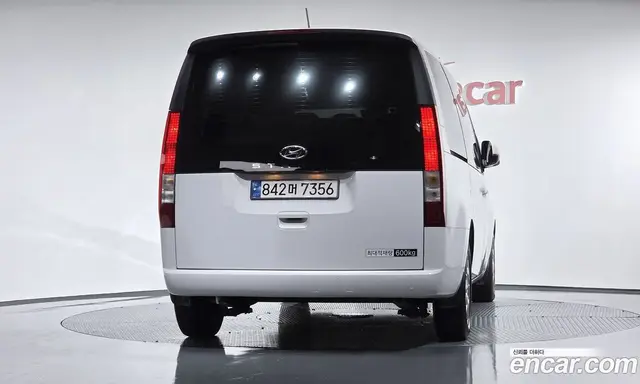 Hyundai Staria 2023 3.5 автомат (гидро), миниатюра 3