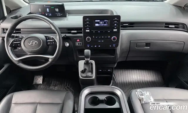 Hyundai Staria 2023 3.5 автомат (гидро), миниатюра 9
