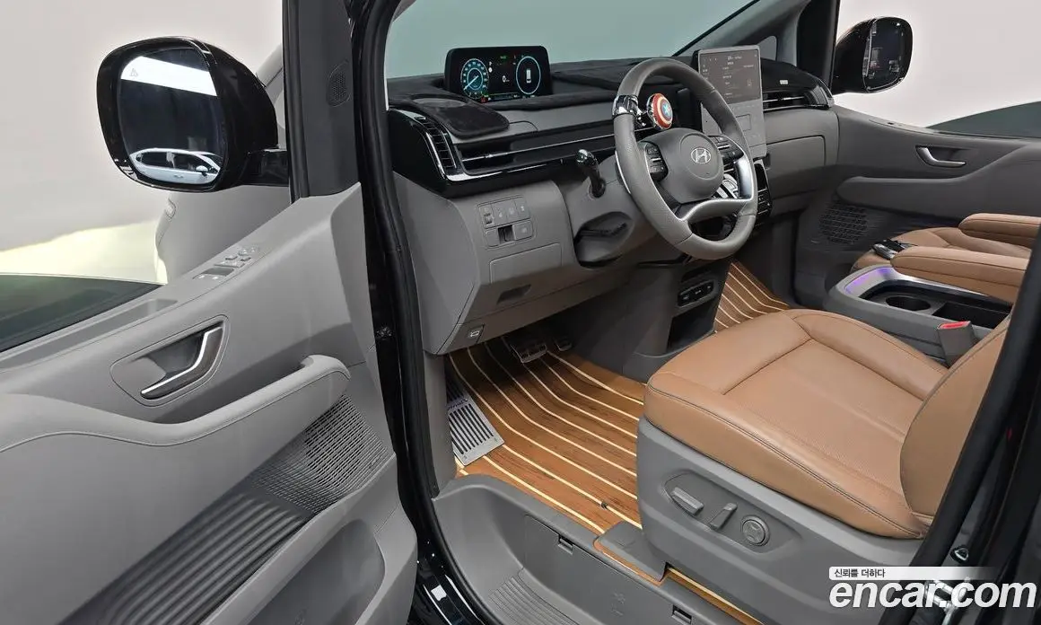 Hyundai Staria 2024 1.6 автомат (гидро), фото 13