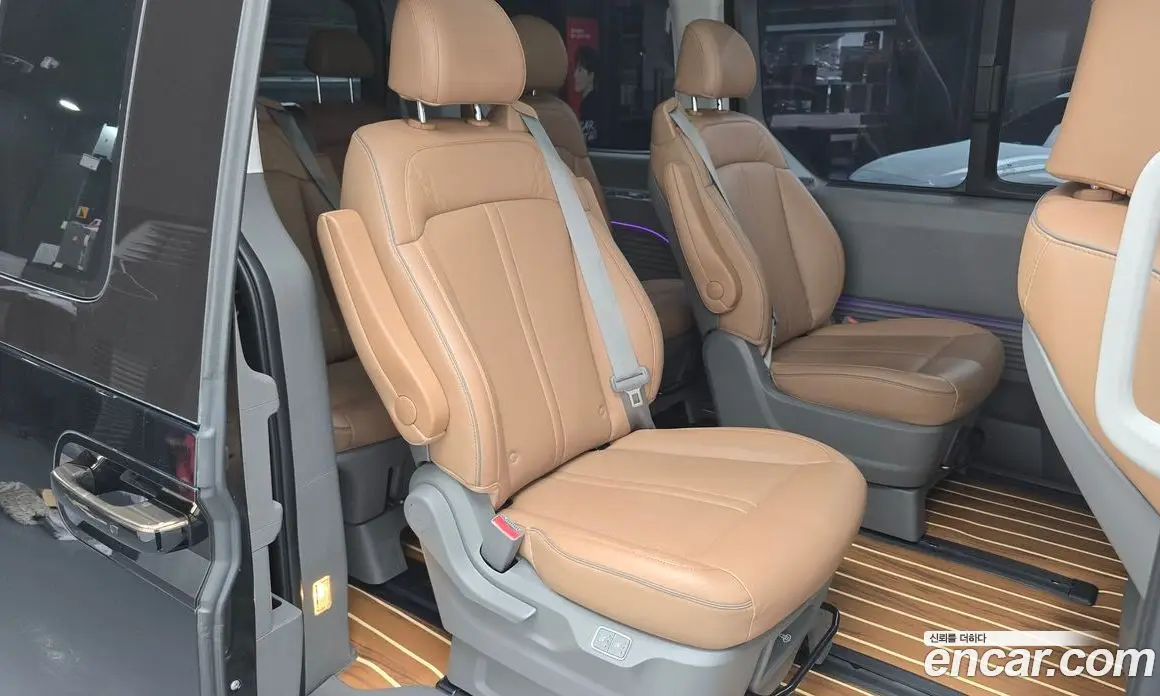 Hyundai Staria 2024 1.6 автомат (гидро), фото 17