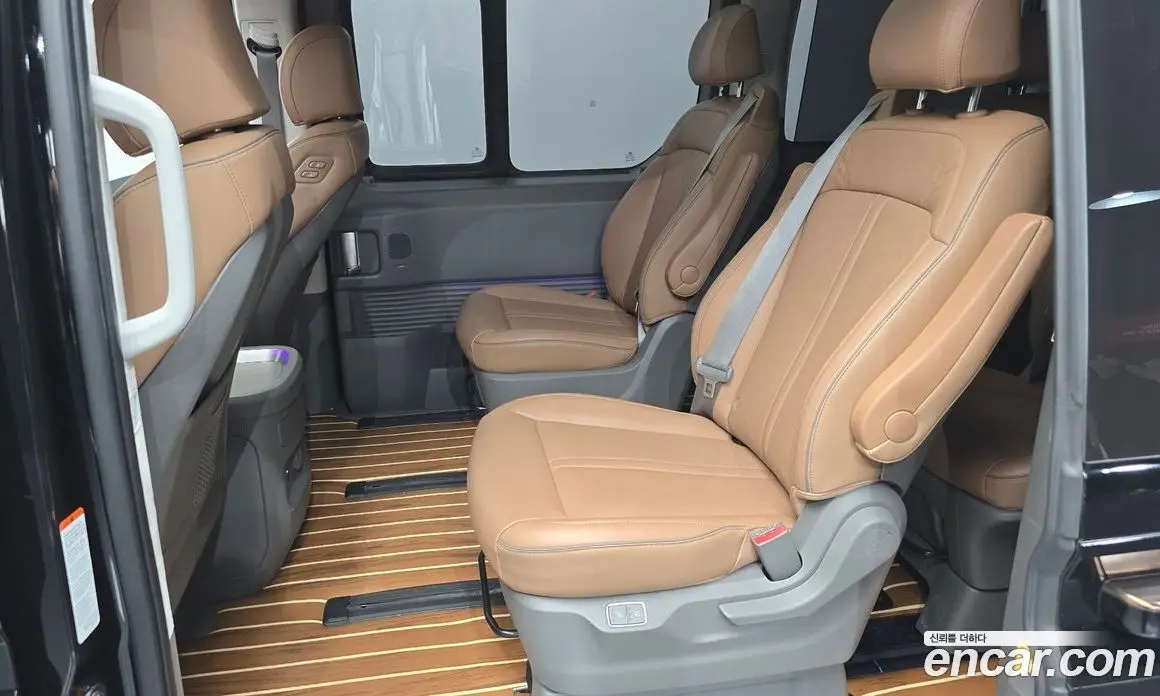 Hyundai Staria 2024 1.6 автомат (гидро), фото 18