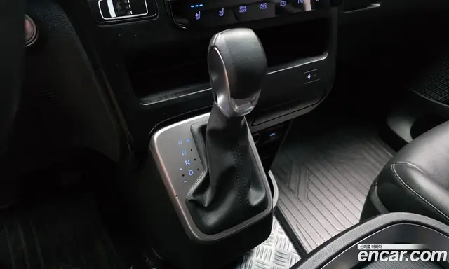 Hyundai Staria 2024 2.2 автомат (гидро), миниатюра 12