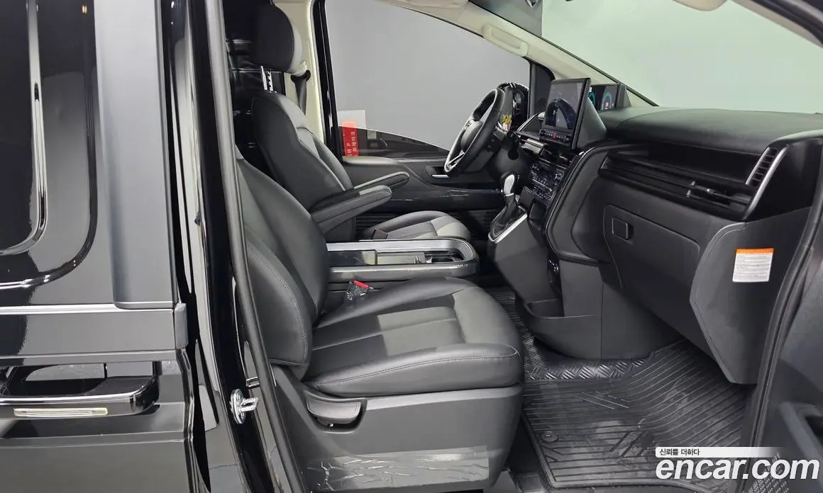 Hyundai Staria 2026 1.6 автомат (гидро), фото 17