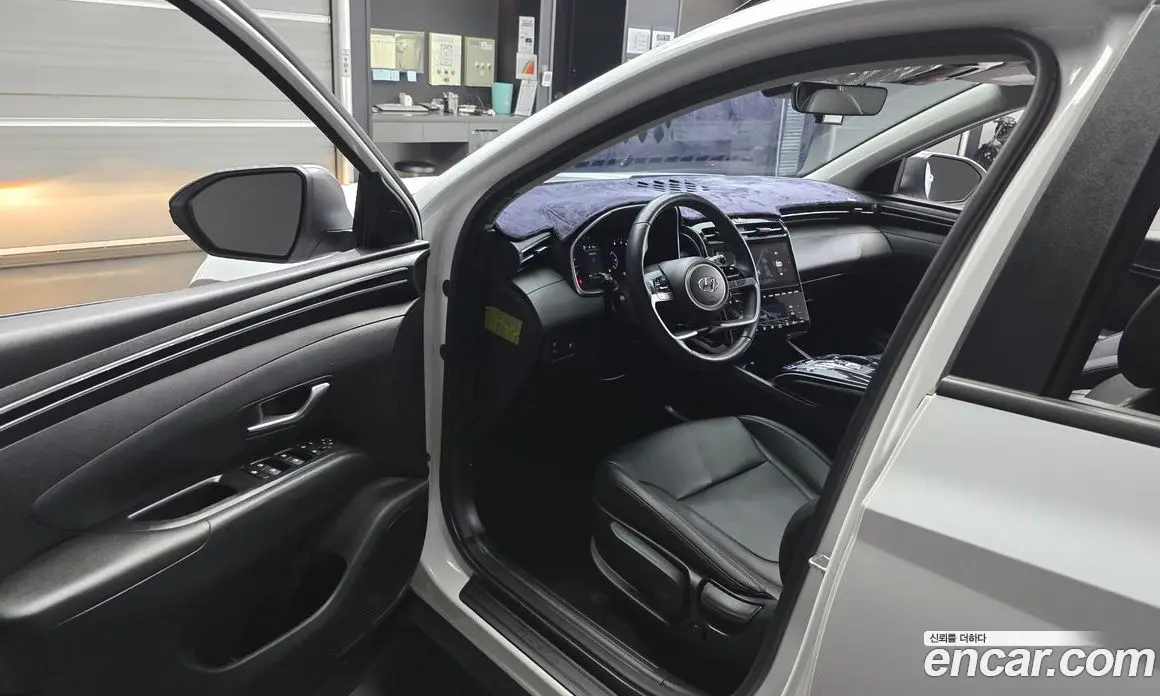 Hyundai Tucson 2023 1.6 автомат (гидро), фото 13