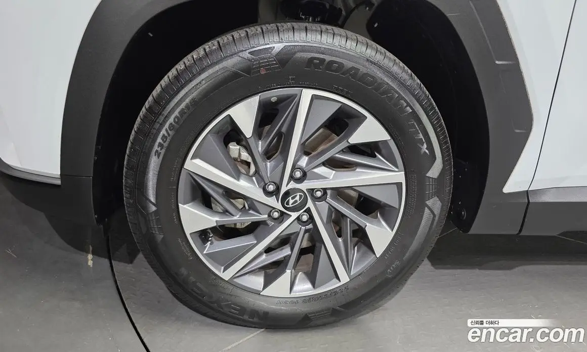 Hyundai Tucson 2023 1.6 автомат (гидро), фото 5