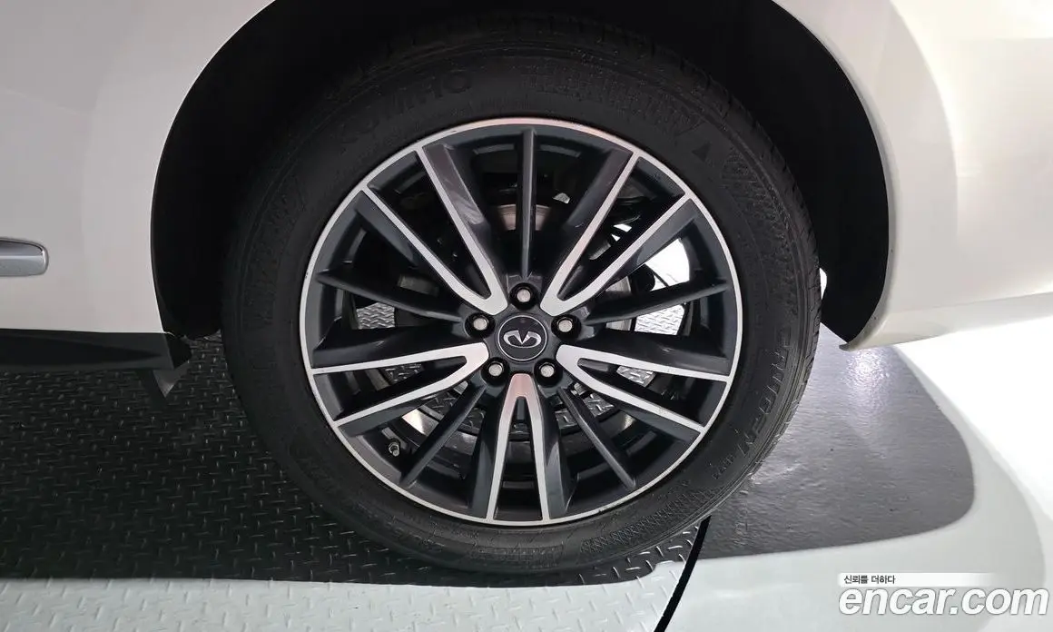 Infiniti QX60 2018 3.5 автомат (гидро), фото 4 Infiniti QX60 2018 3.5 автомат (гидро), фото 4