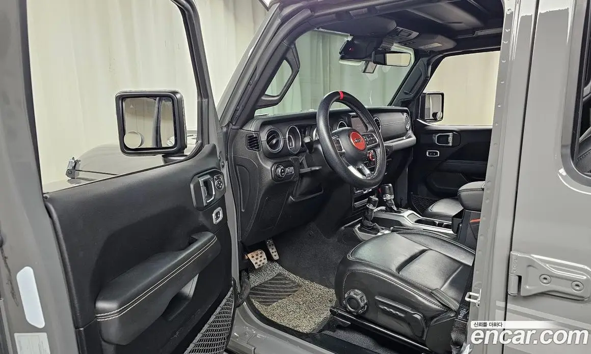 Jeep Wrangler 2021 2.0 автомат (гидро), фото 13 Jeep Wrangler 2021 2.0 автомат (гидро), фото 13