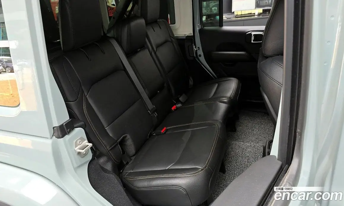 Jeep Wrangler 2024 2.0 автомат (гидро), фото 18