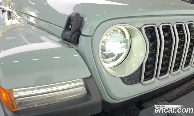 Jeep Wrangler 2024 2.0 автомат (гидро), миниатюра 8