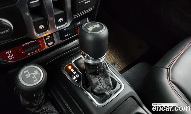 Jeep Wrangler 2024 2.0 автомат (гидро), миниатюра 12