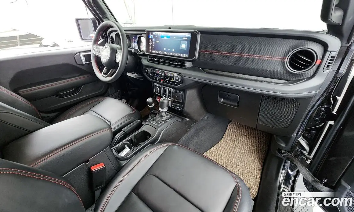 Jeep Wrangler 2024 2.0 автомат (гидро), фото 10 Jeep Wrangler 2024 2.0 автомат (гидро), фото 10