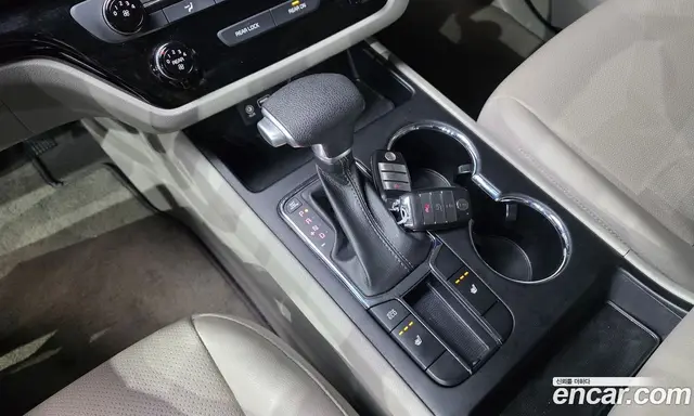 Kia Carnival 2020 2.2 автомат (гидро), миниатюра 12