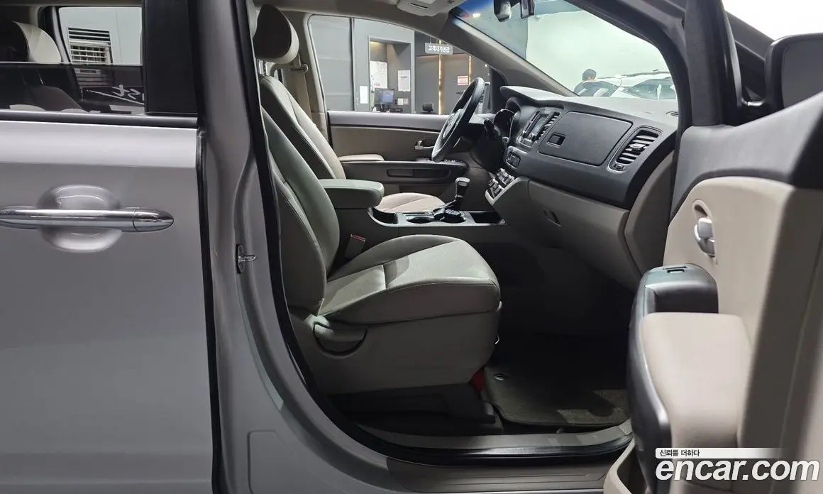 Kia Carnival 2020 2.2 автомат (гидро), фото 16 Kia Carnival 2020 2.2 автомат (гидро), фото 16