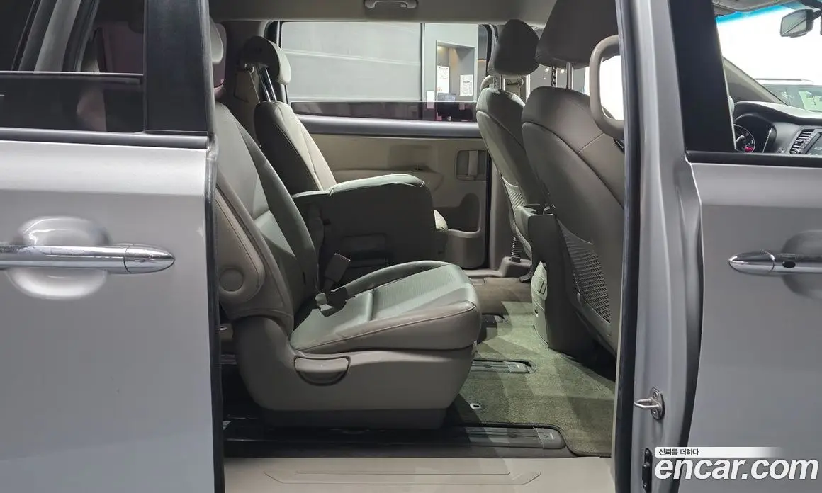Kia Carnival 2020 2.2 автомат (гидро), фото 17 Kia Carnival 2020 2.2 автомат (гидро), фото 17