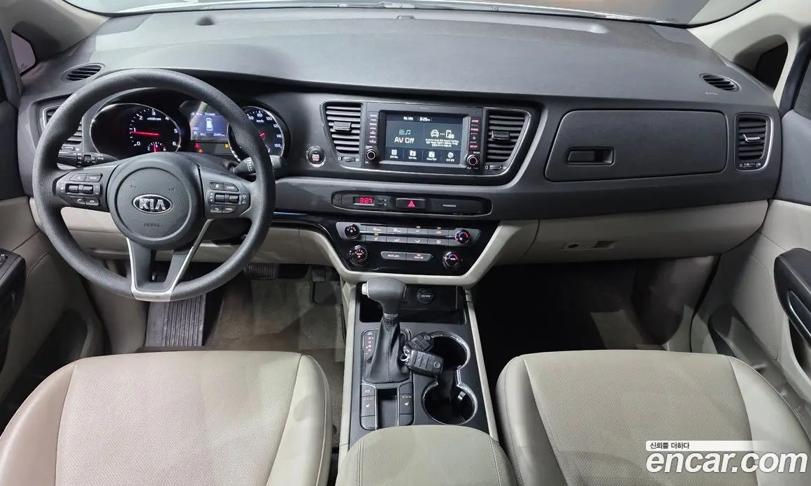 Kia Carnival 2020 2.2 автомат (гидро), фото 10 Kia Carnival 2020 2.2 автомат (гидро), фото 10