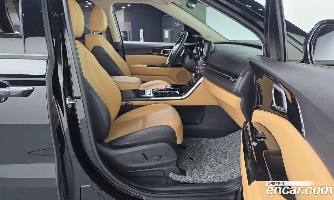 Kia Carnival 2023 2.2 автомат (гидро), фото 17 Kia Carnival 2023 2.2 автомат (гидро), фото 17