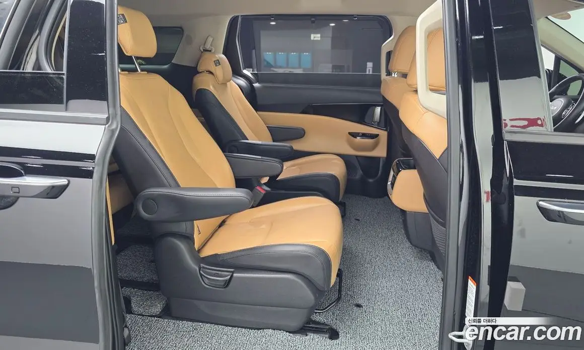 Kia Carnival 2023 2.2 автомат (гидро), фото 18 Kia Carnival 2023 2.2 автомат (гидро), фото 18