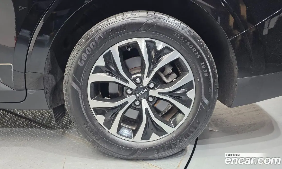 Kia Carnival 2023 2.2 автомат (гидро), фото 7 Kia Carnival 2023 2.2 автомат (гидро), фото 7