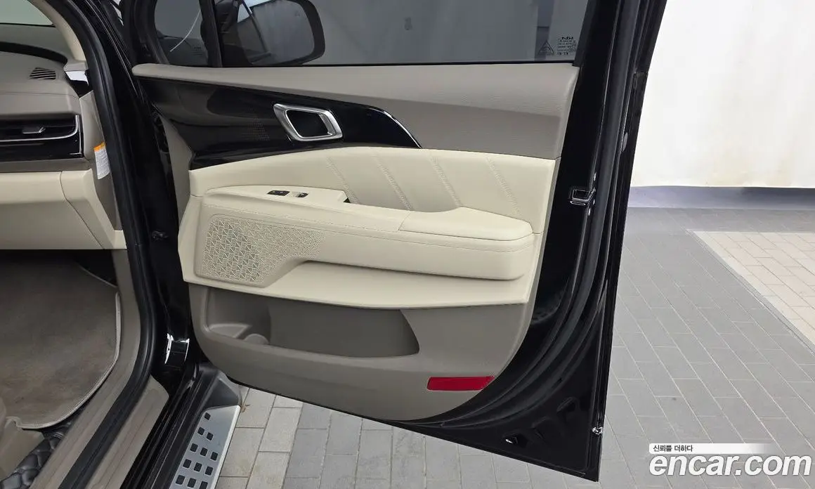 Kia Carnival 2024 1.6 автомат (гидро), фото 15