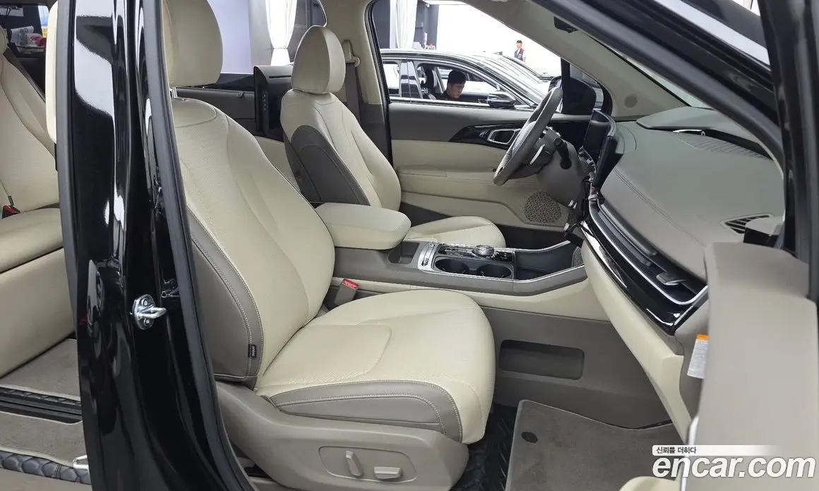 Kia Carnival 2024 1.6 автомат (гидро), фото 17