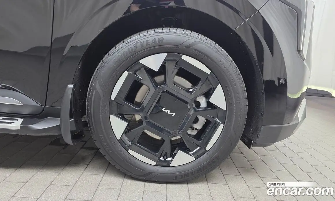 Kia Carnival 2024 1.6 автомат (гидро), фото 6 Kia Carnival 2024 1.6 автомат (гидро), фото 6