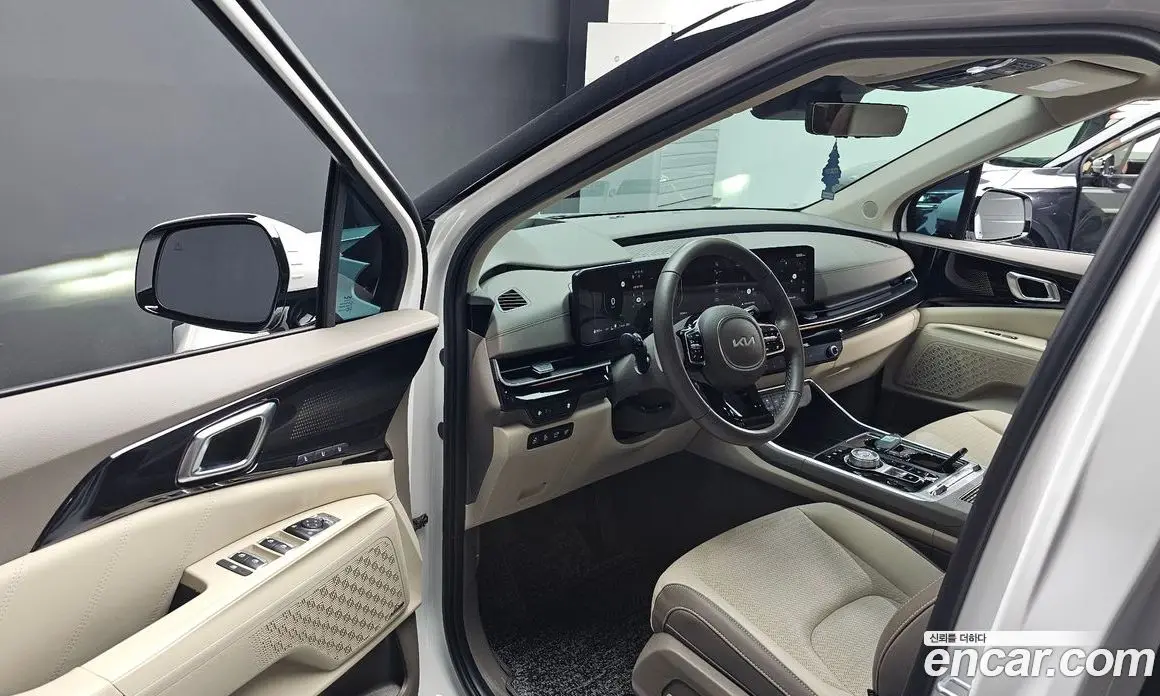 Kia Carnival 2024 1.6 автомат (гидро), фото 12 Kia Carnival 2024 1.6 автомат (гидро), фото 12