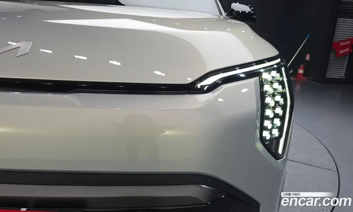 Kia EV3 2024 0.2 автомат (гидро), фото 7 Kia EV3 2024 0.2 автомат (гидро), фото 7