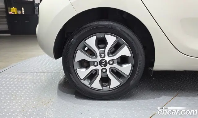 Kia Morning 2016 1.0 автомат (гидро), миниатюра 5 Kia Morning 2016 1.0 автомат (гидро), миниатюра 5