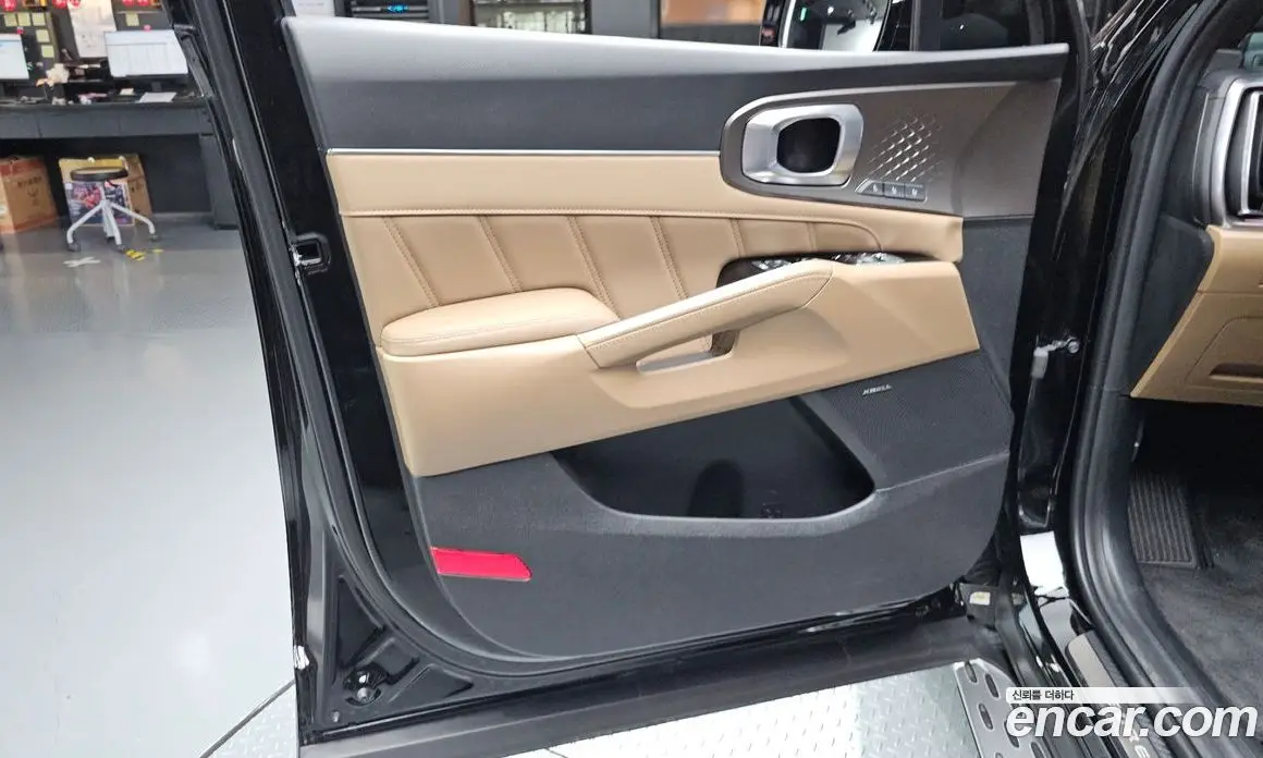 Kia Sorento 2023 2.2 автомат (гидро), фото 13