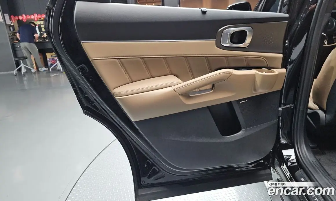 Kia Sorento 2023 2.2 автомат (гидро), фото 14