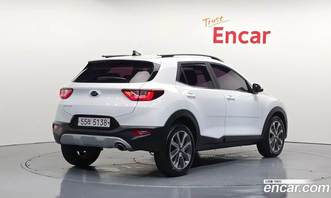 Kia Stonic 2018 1.4 автомат (гидро), фото 2 Kia Stonic 2018 1.4 автомат (гидро), фото 2