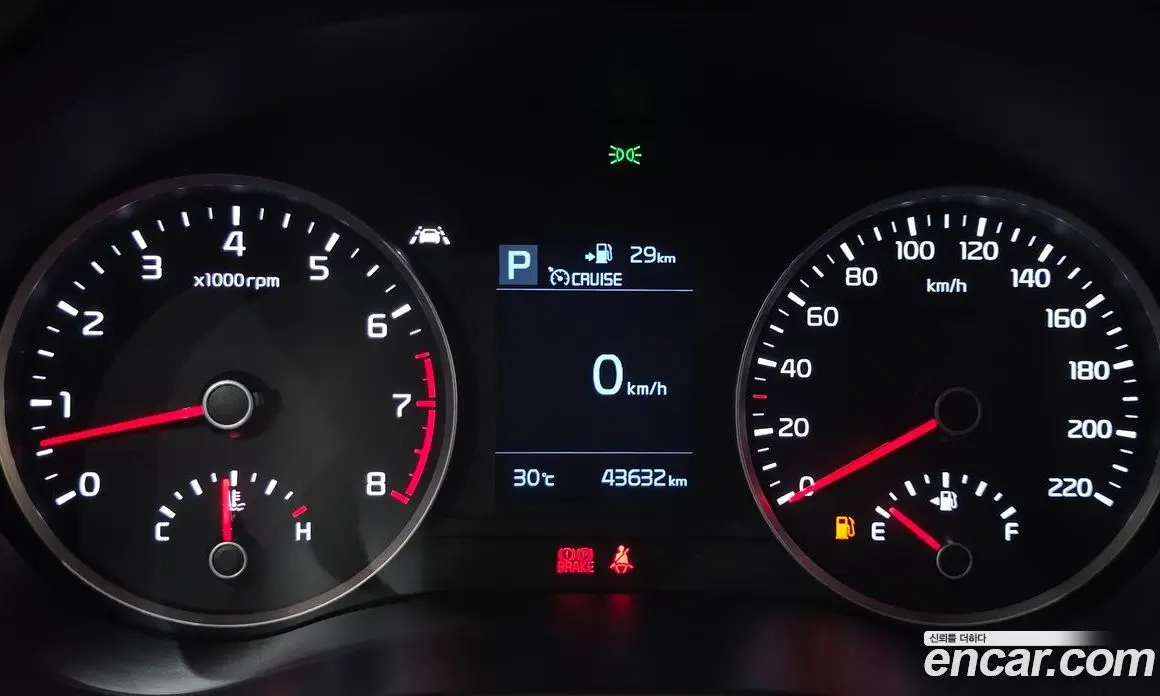 Kia Stonic 2018 1.4 автомат (гидро), фото 11 Kia Stonic 2018 1.4 автомат (гидро), фото 11