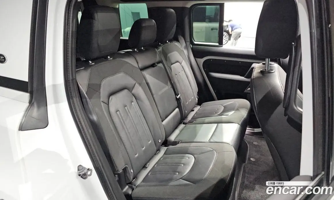 Land Rover Defender 2020 2.0 автомат (гидро), фото 17 Land Rover Defender 2020 2.0 автомат (гидро), фото 17