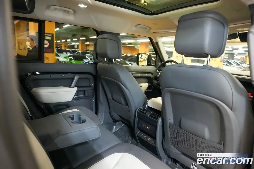 Land Rover Defender 2024 2.0 автомат (гидро), фото 12