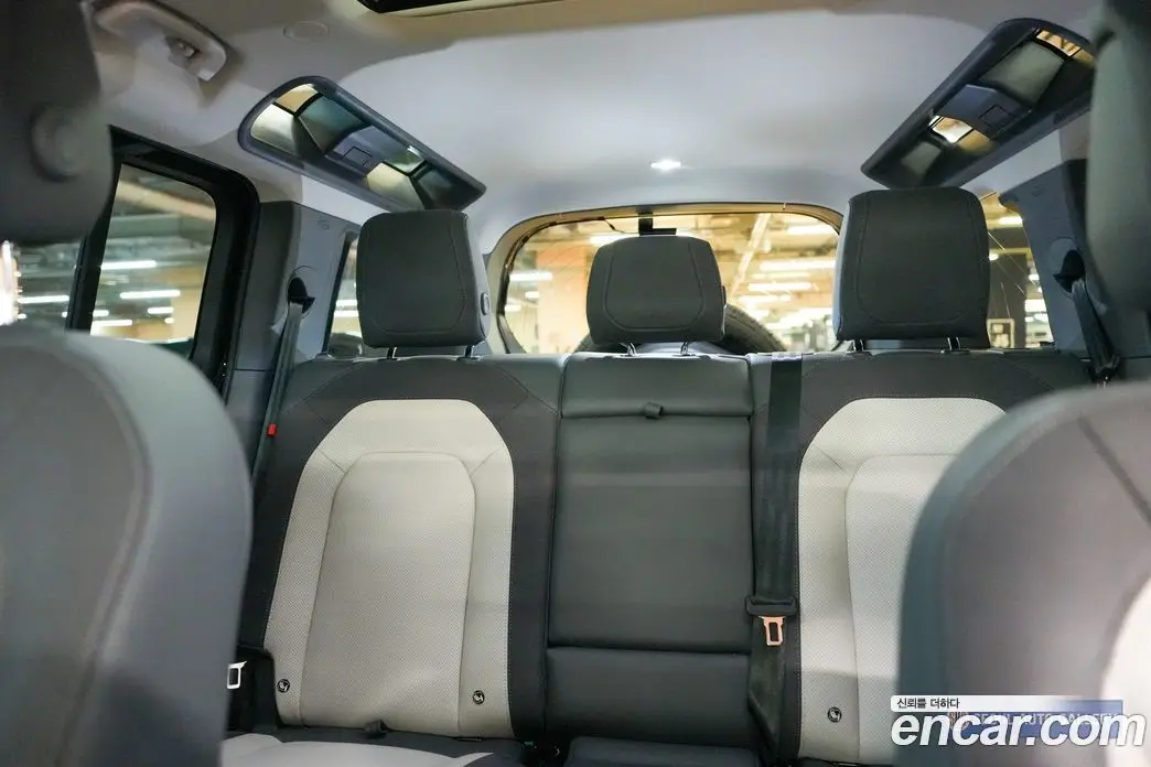 Land Rover Defender 2024 2.0 автомат (гидро), фото 15