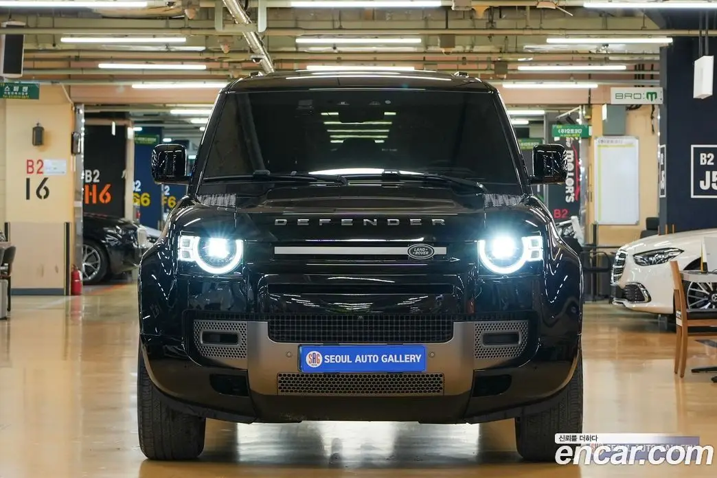 Land Rover Defender 2024 2.0 автомат (гидро), фото 3