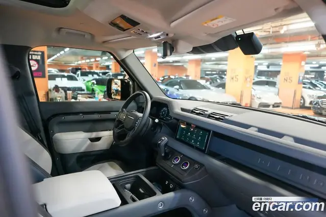Land Rover Defender 2024 2.0 автомат (гидро), миниатюра 6