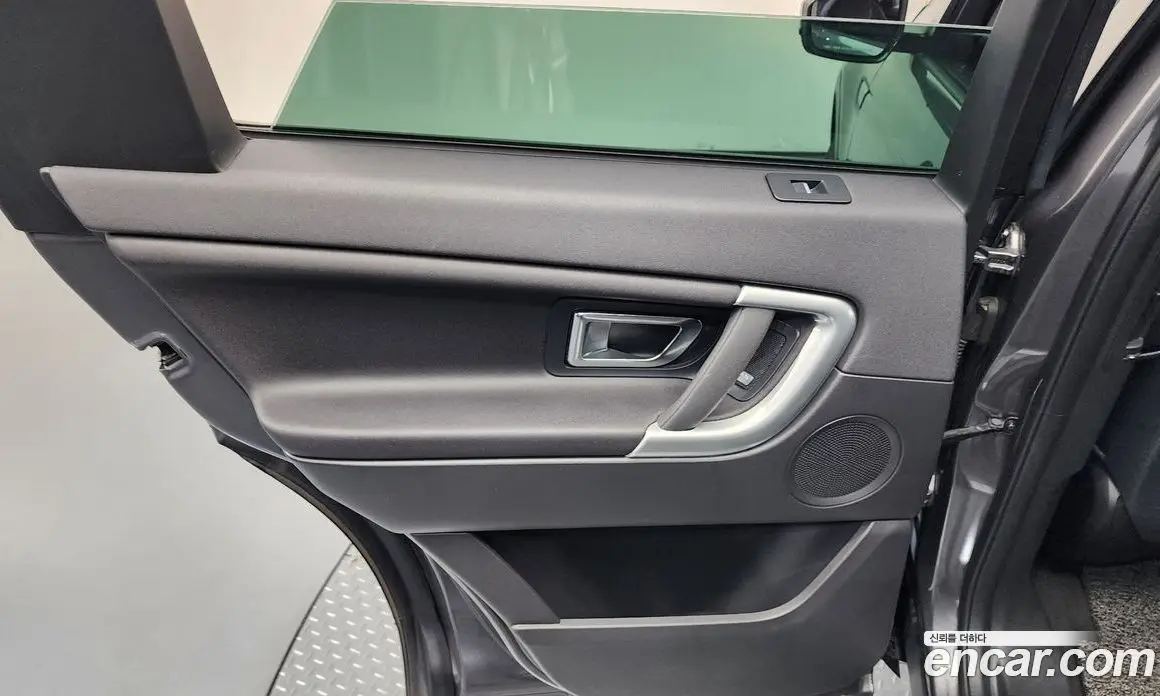 Land Rover Discovery Sport 2018 2.0 автомат (гидро), фото 15 Land Rover Discovery Sport 2018 2.0 автомат (гидро), фото 15