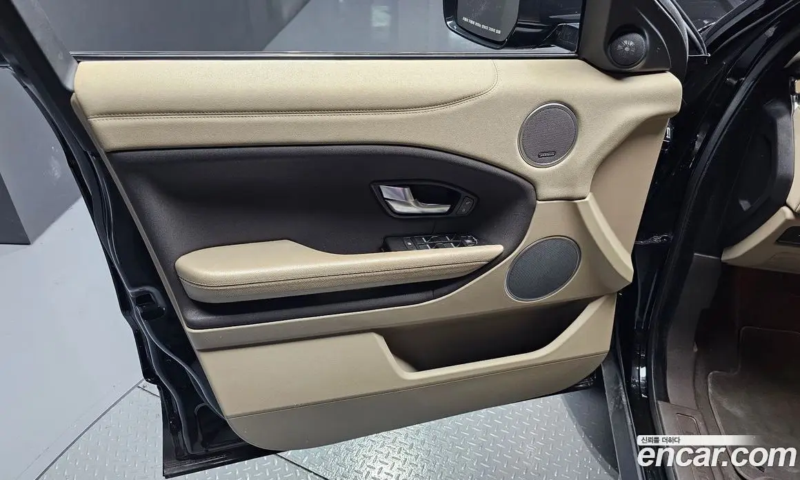 Land Rover Range Rover Evoque 2018 2.0 автомат (гидро), фото 14 Land Rover Range Rover Evoque 2018 2.0 автомат (гидро), фото 14