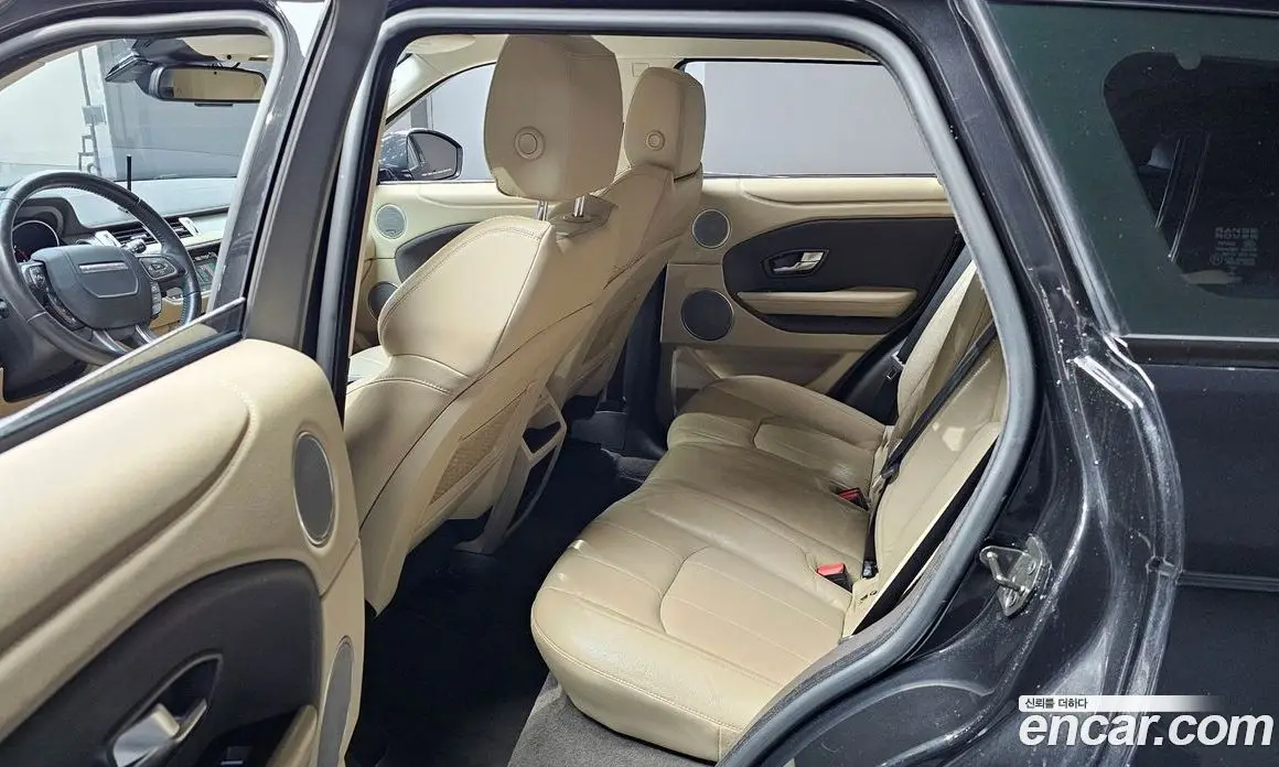Land Rover Range Rover Evoque 2018 2.0 автомат (гидро), фото 16 Land Rover Range Rover Evoque 2018 2.0 автомат (гидро), фото 16
