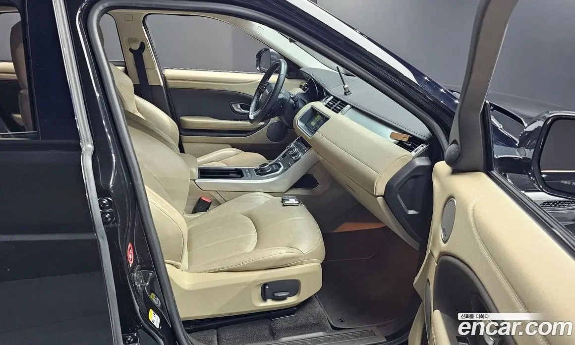 Land Rover Range Rover Evoque 2018 2.0 автомат (гидро), фото 17 Land Rover Range Rover Evoque 2018 2.0 автомат (гидро), фото 17