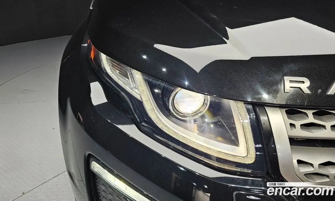 Land Rover Range Rover Evoque 2018 2.0 автомат (гидро), фото 8 Land Rover Range Rover Evoque 2018 2.0 автомат (гидро), фото 8